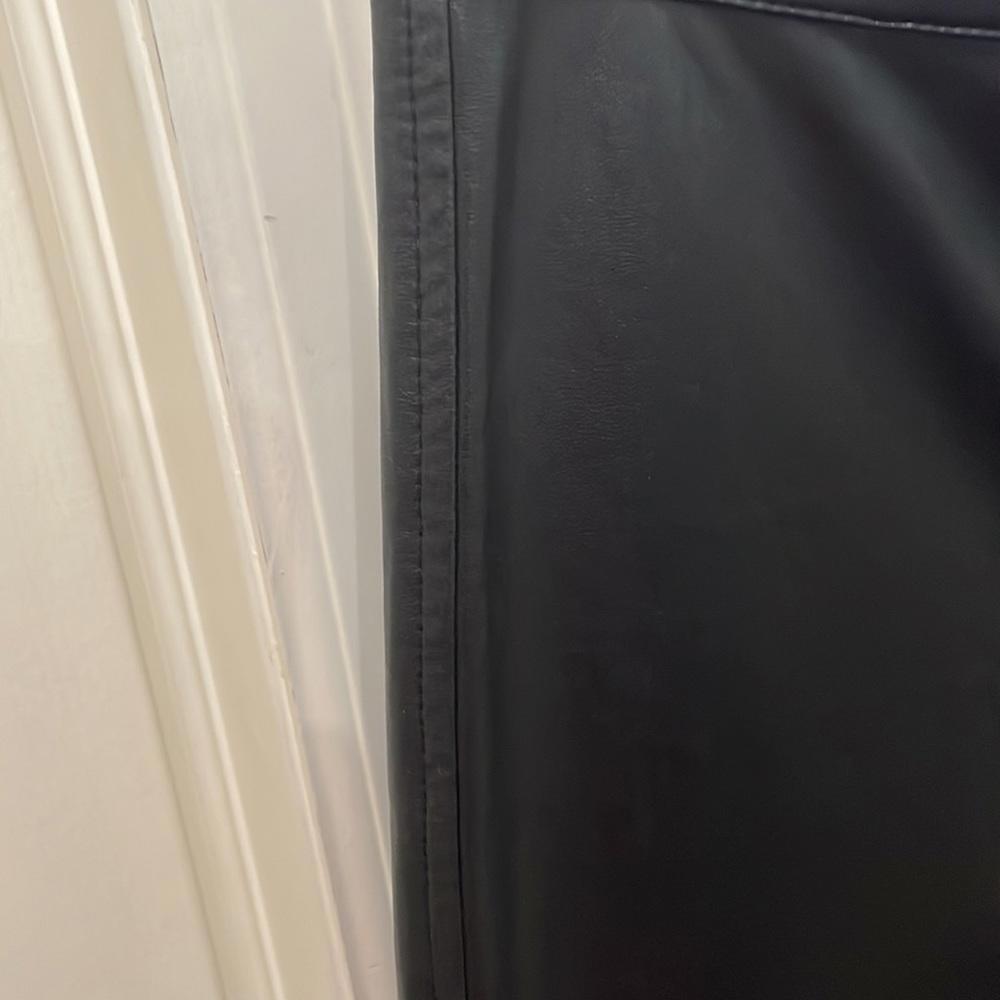 Aritzia - Wilfred - Wide Legged High Rise  'Leather' Pants - Black - Size 8 - Picture 9 of 10